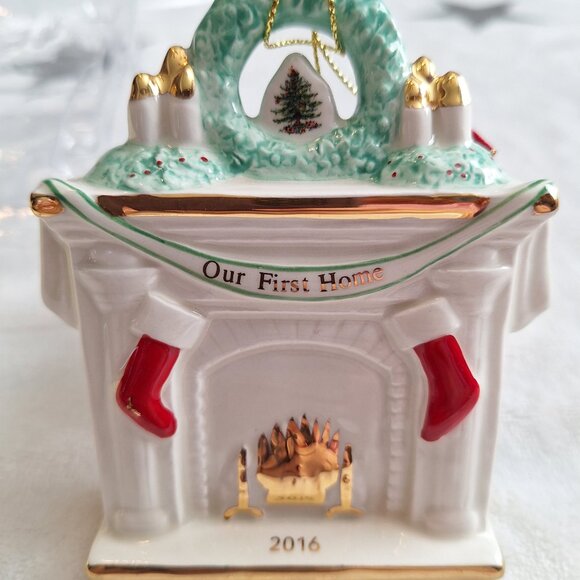 Spode Christmas Tree‎ Our First Home 2016 Ornament Fireplace Mantel W/ Stockings - Picture 2 of 9
